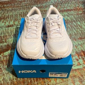 Women’s Hoka Bondi 8 NWB Sneakers